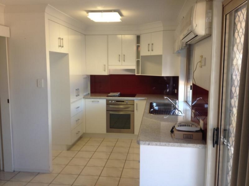 2/24 Forbes Avenue, Frenchville QLD 4701